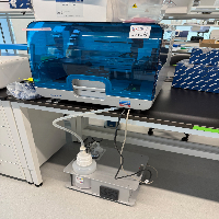 Qiagen QIAcube HT image 2